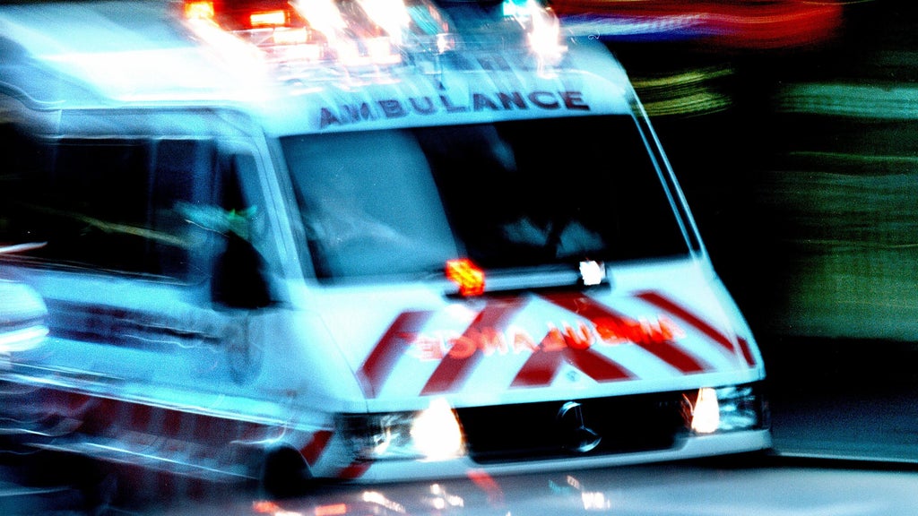 Woman arrested after allegedly setting man on fire in Miami-Dade, authorities say — CBS Miami, Naples Health news