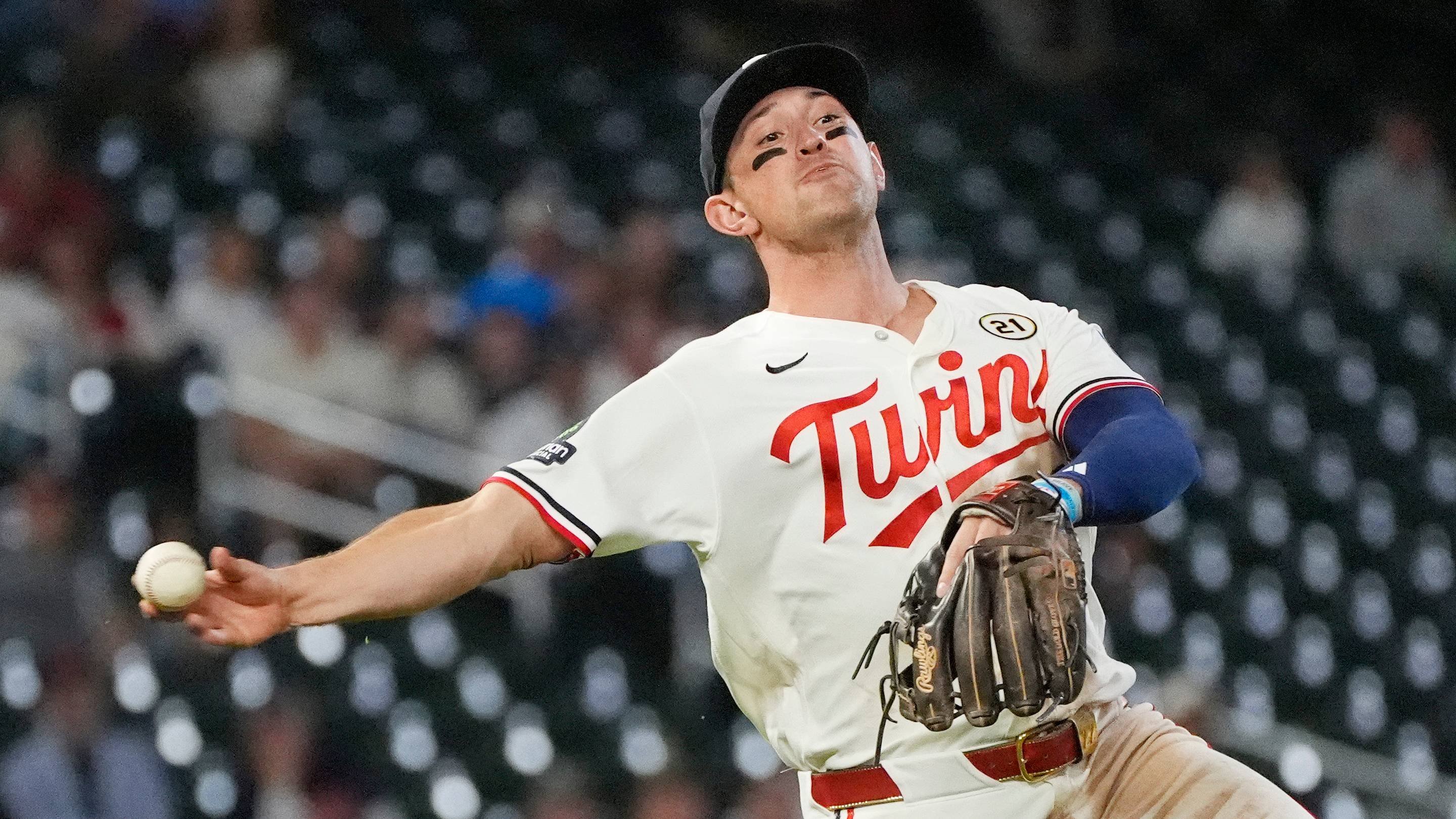 Brooks Lee's Gold Glove nomination further vindicates Twins' decision to move him to third base — Puckett's Pond (Twins), Naples Sports news