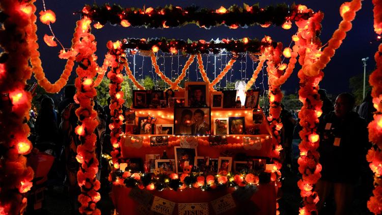 Honor loved ones with music and memories at Sunset Memorial Park’s Día de los Muertos celebration — KENS 5 (San Antonio), Naples Community news