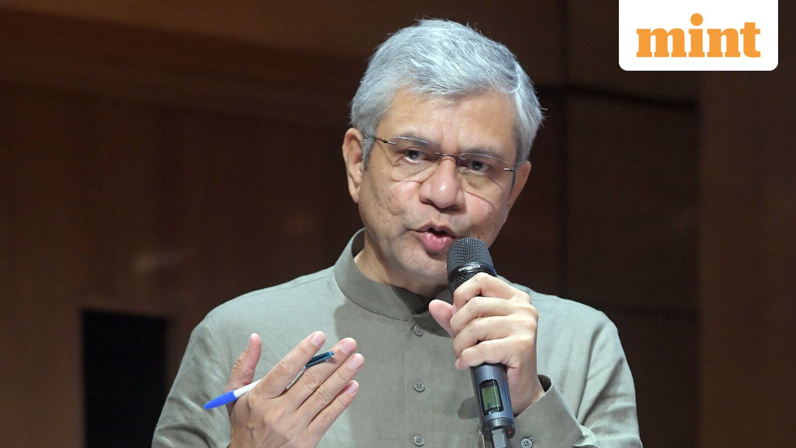 Ashwini Vaishnaw sets October 2028 deadline for smartphones designed, manufactured, branded in India: What he said — Mint India, Naples Real Estate news